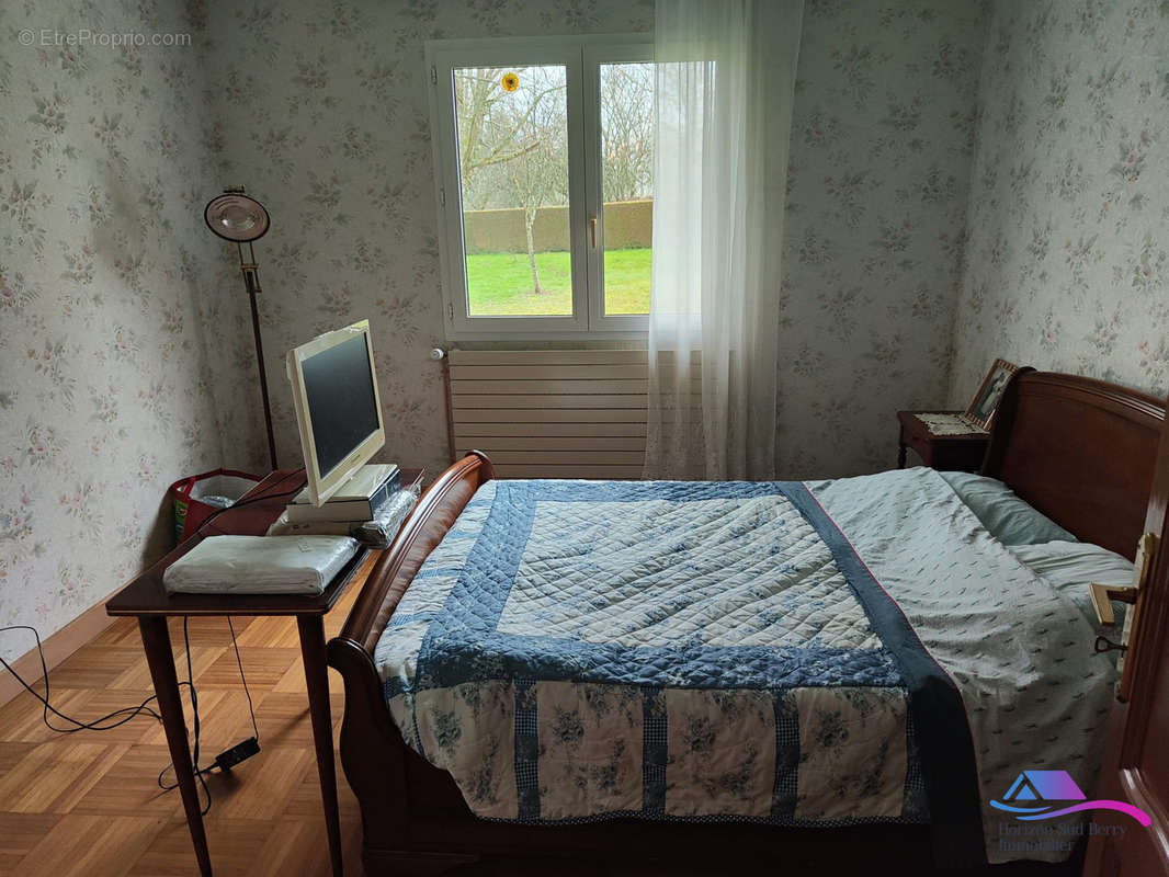 Chambre 2 RDC - Maison à AIGURANDE