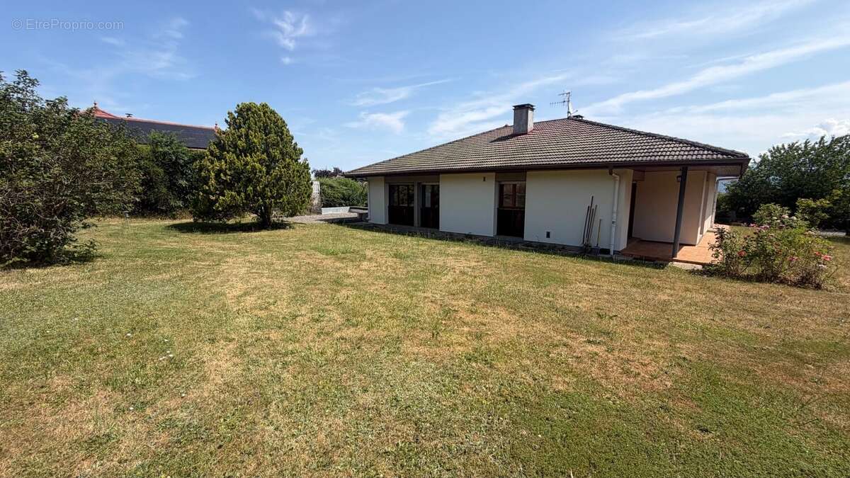 Villa individuelle de 195 m² de plain-pied - Maison à REIGNIER