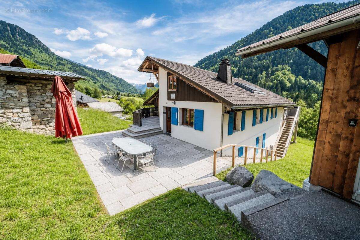 Maison de 6 pièces de 193 m² à Saint-Jean-d’Aulps - photo 8