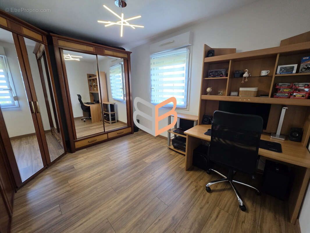 Maison à LANDRES