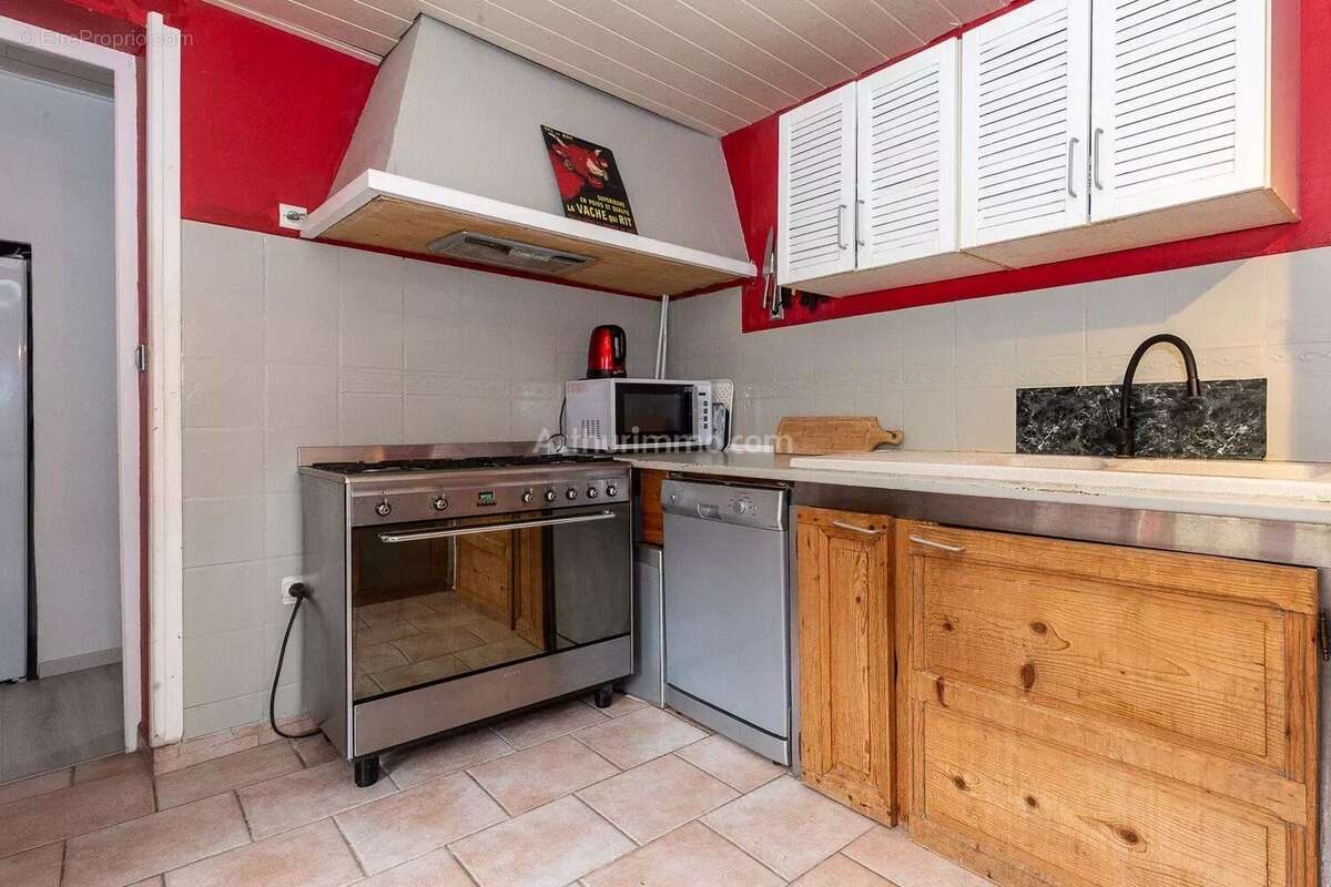 Maison à SAINT-VICTOR-DE-MORESTEL