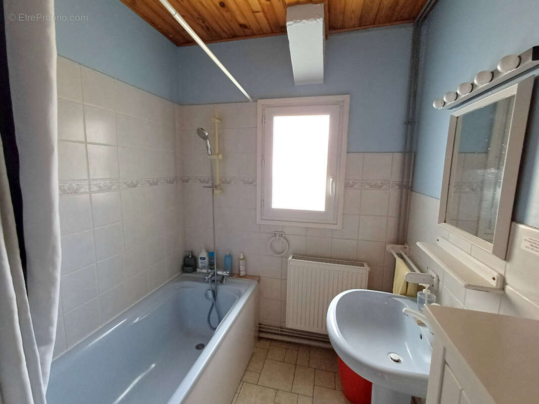 Maison à CRAPONNE-SUR-ARZON