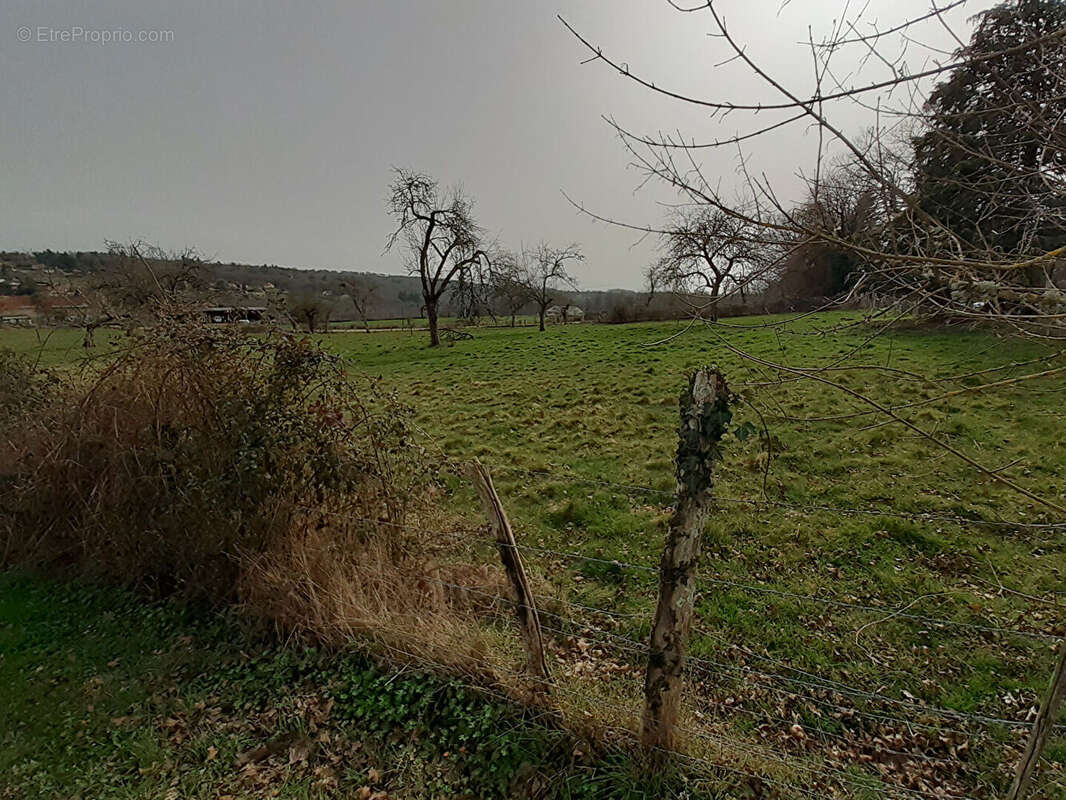 Terrain à BOSMIE-L'AIGUILLE