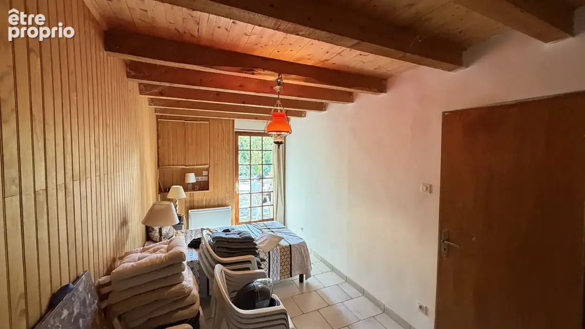 Maison des années 30 à fort potentiel d'agrandissement - Nans-les-Pins - photo 12