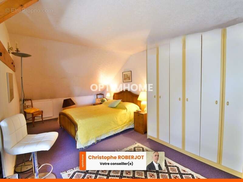 Maison à CHAMPFORGEUIL