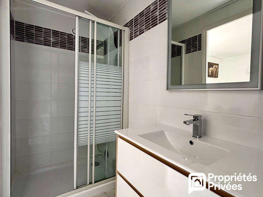 Maison de 4 pièces avec beau jardin, piscine et garage - photo 14