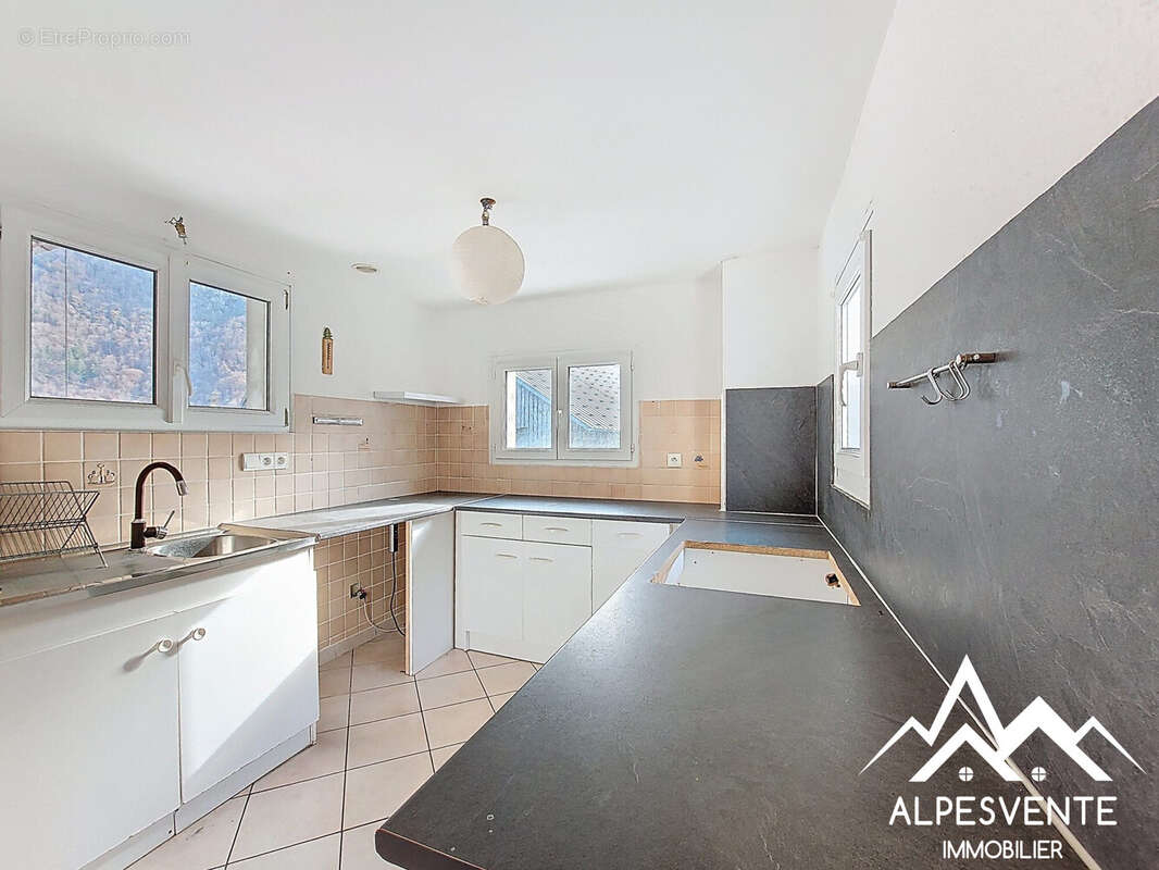 Appartement à VAILLY