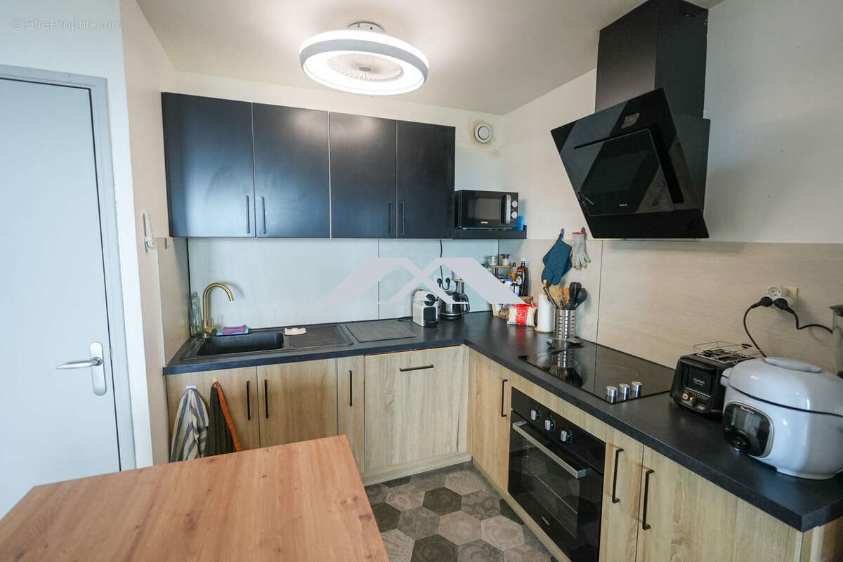Appartement 71 m² à Les Avirons  - photo 2