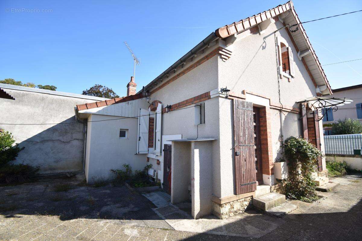 Maison à COSNE-COURS-SUR-LOIRE