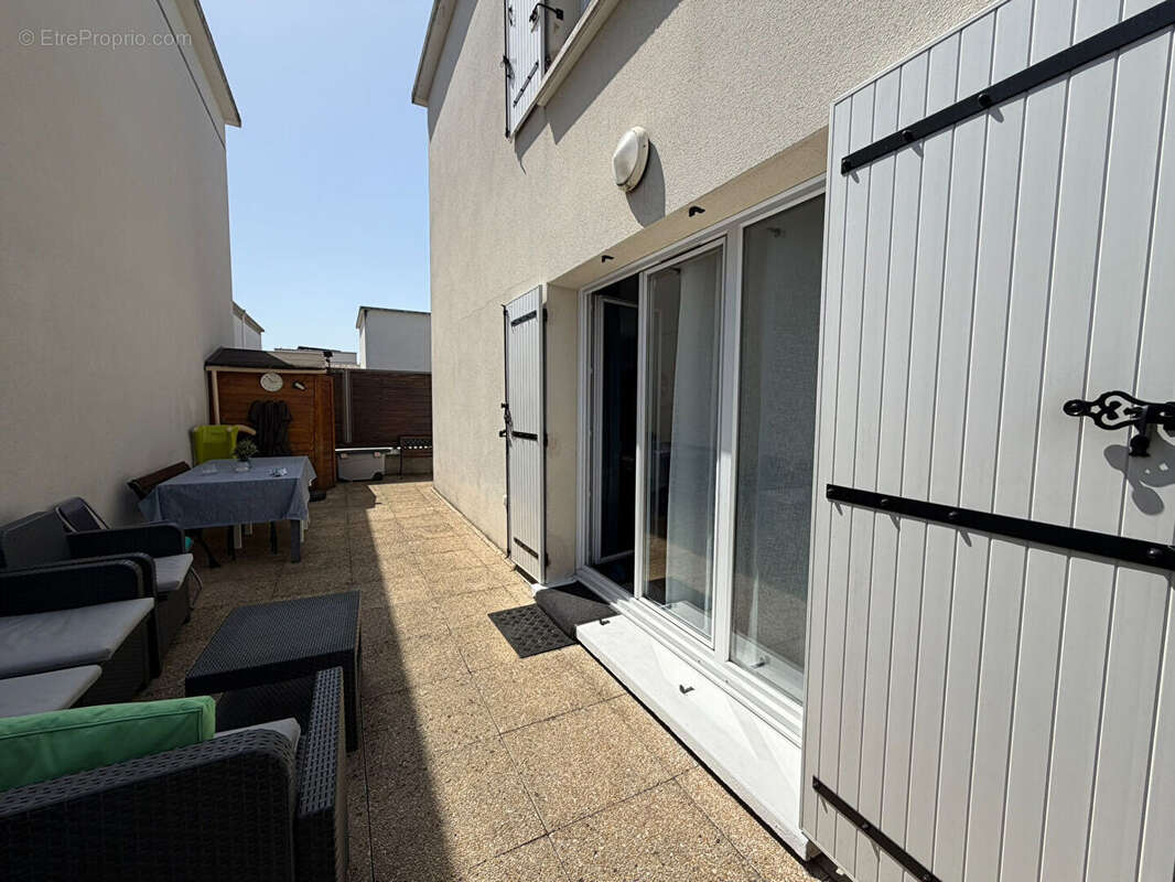 Appartement à STAINS
