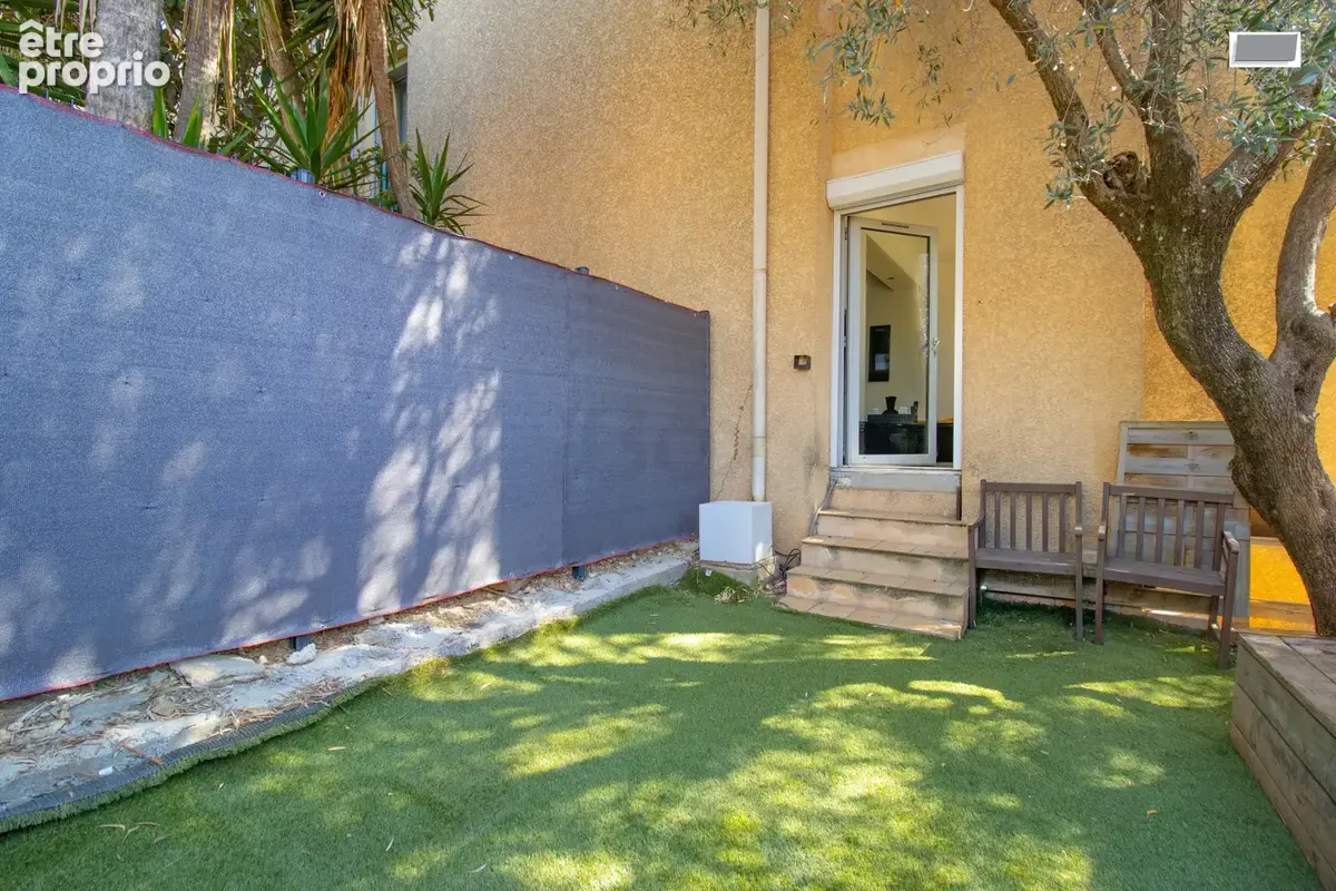 T2 loué avec jardin Bas Faron dans une résidence fermée et sécurisée. - photo 8