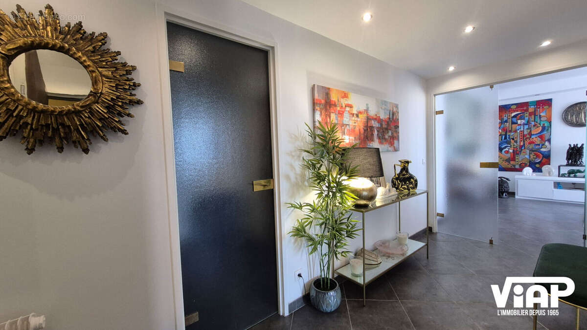 Appartement en Excellent état avec terrasses et garage - photo 8