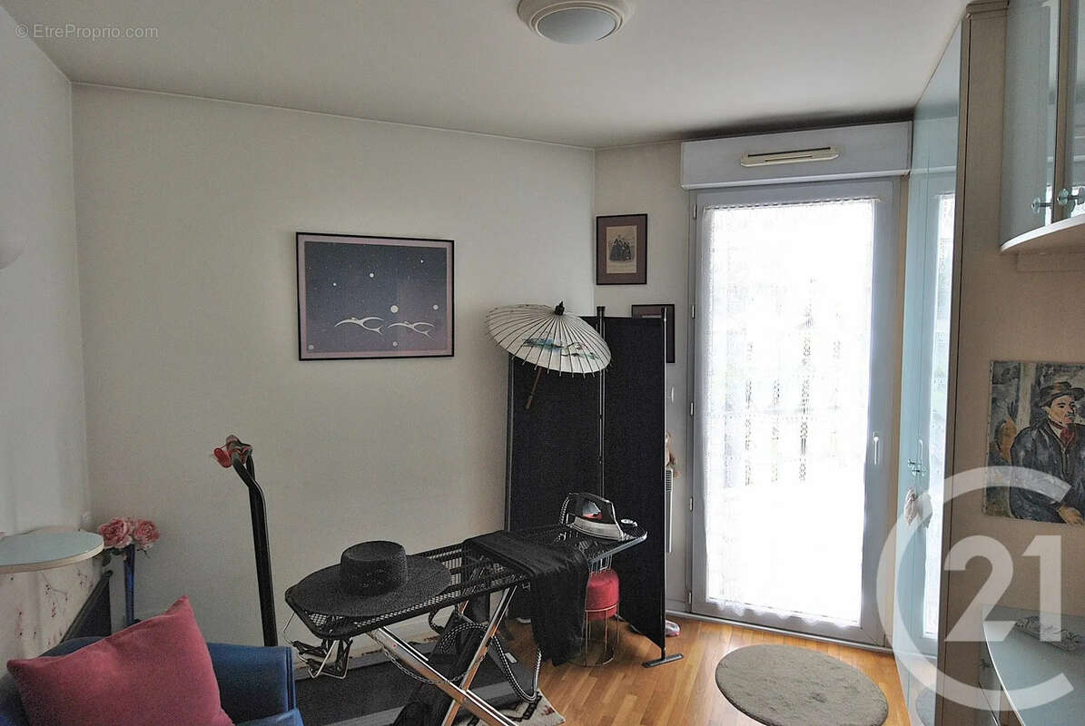 Appartement à SAINT-MAUR-DES-FOSSES