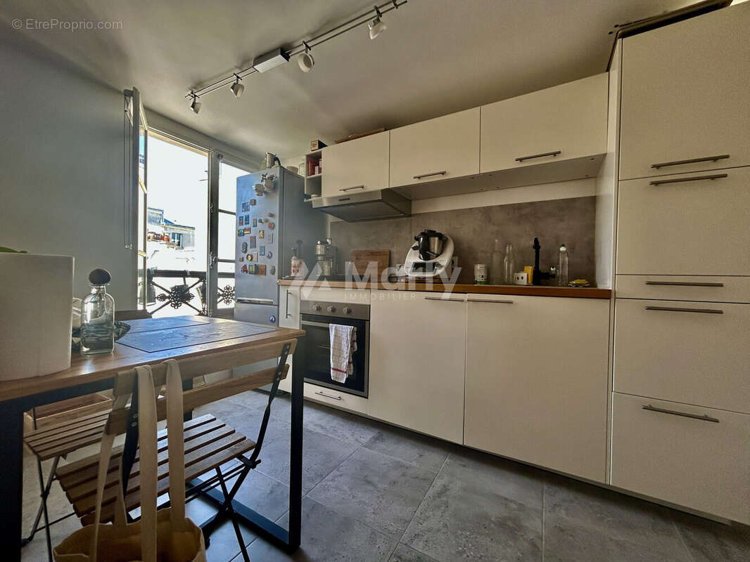Appartement à PARIS-3E