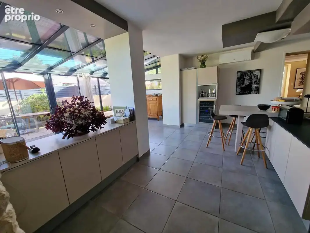 Belle rénovation pour cette maison en pierre avec psicine et dépendances sur terrain de 9343m2 - photo 12
