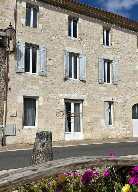 Maison à VELINES