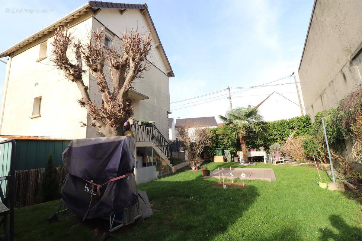 Maison à JUVISY-SUR-ORGE