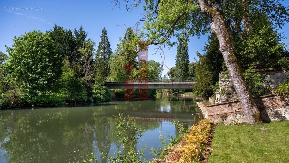 Maison à FONTAINEBLEAU