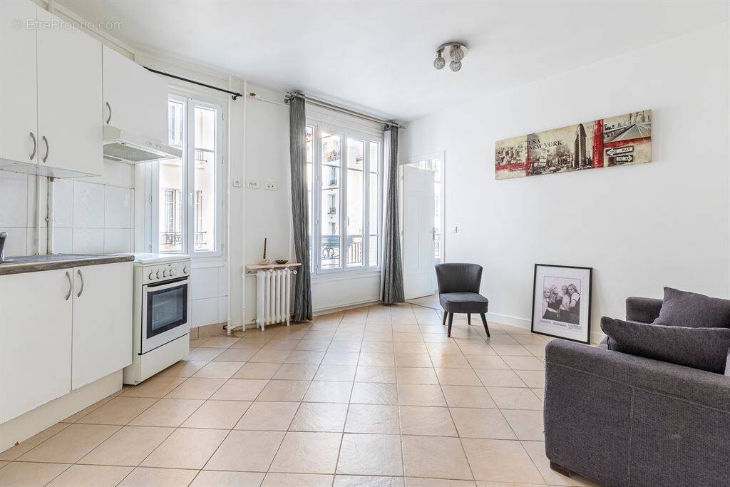 Appartement à PARIS-18E