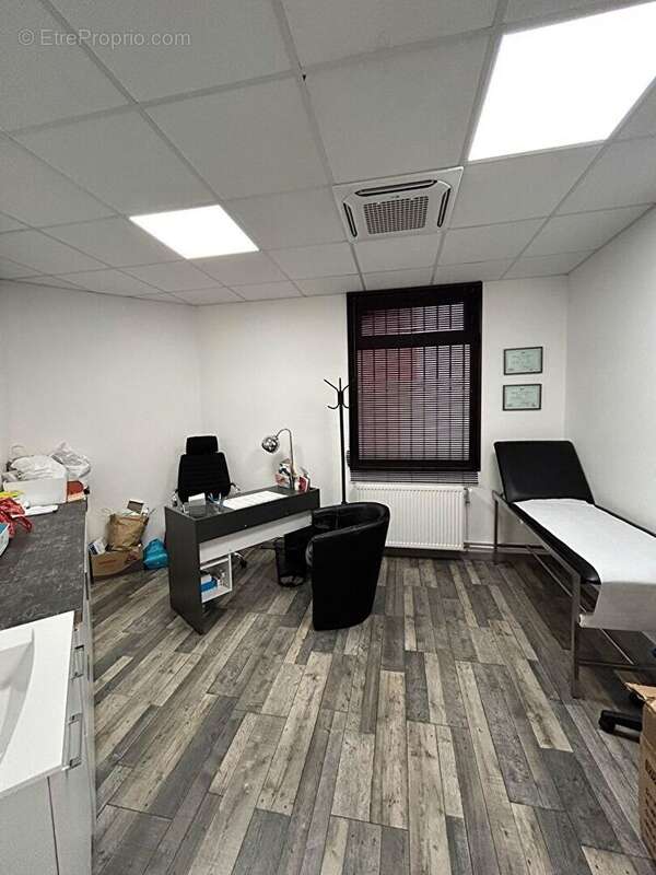 Commerce à MONTCEAU-LES-MINES