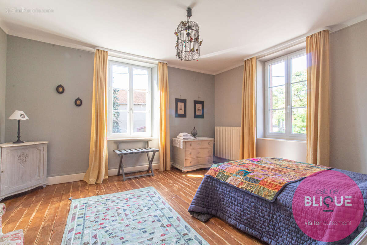 Maison à DOMEVRE-SUR-VEZOUZE