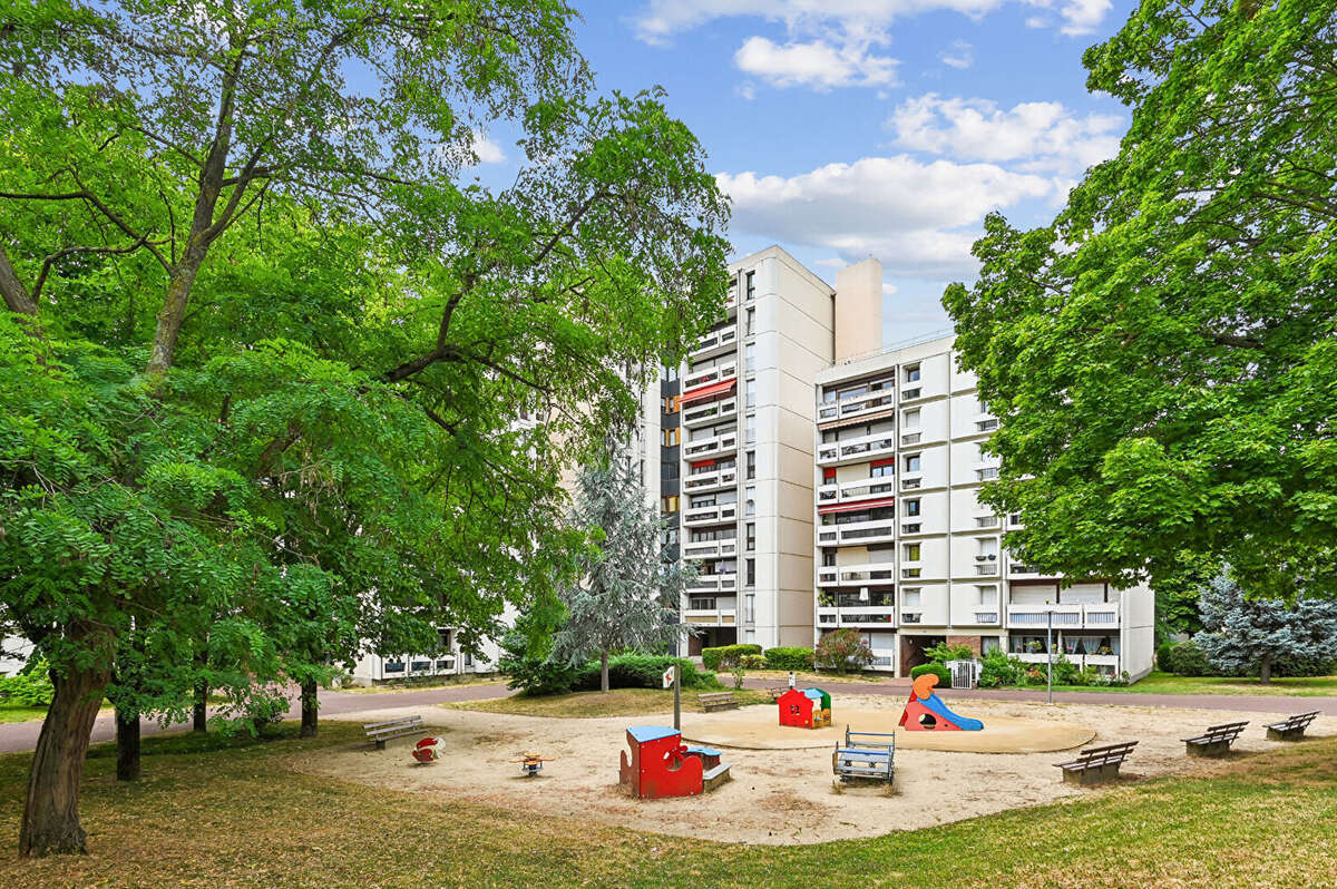 Appartement à NANTERRE