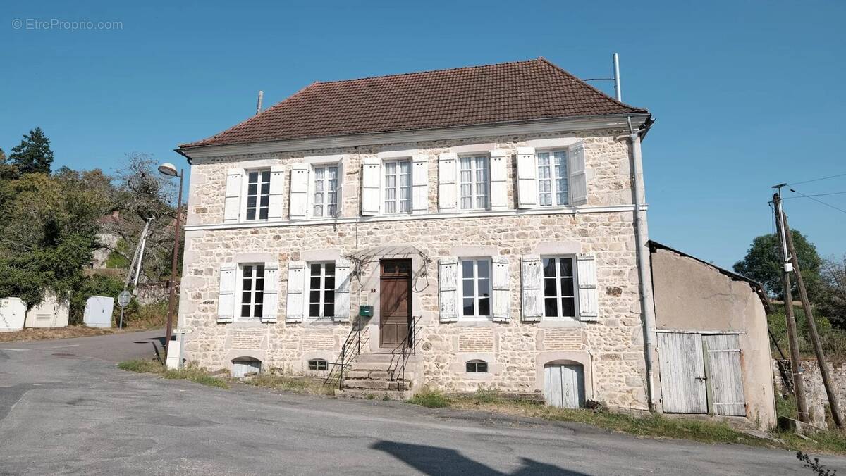 Maison à SAINT-DIDIER-SUR-ARROUX