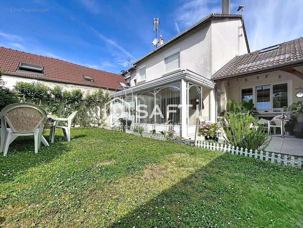 Maison 148 m² à Chevry-Cossigny  - photo 2