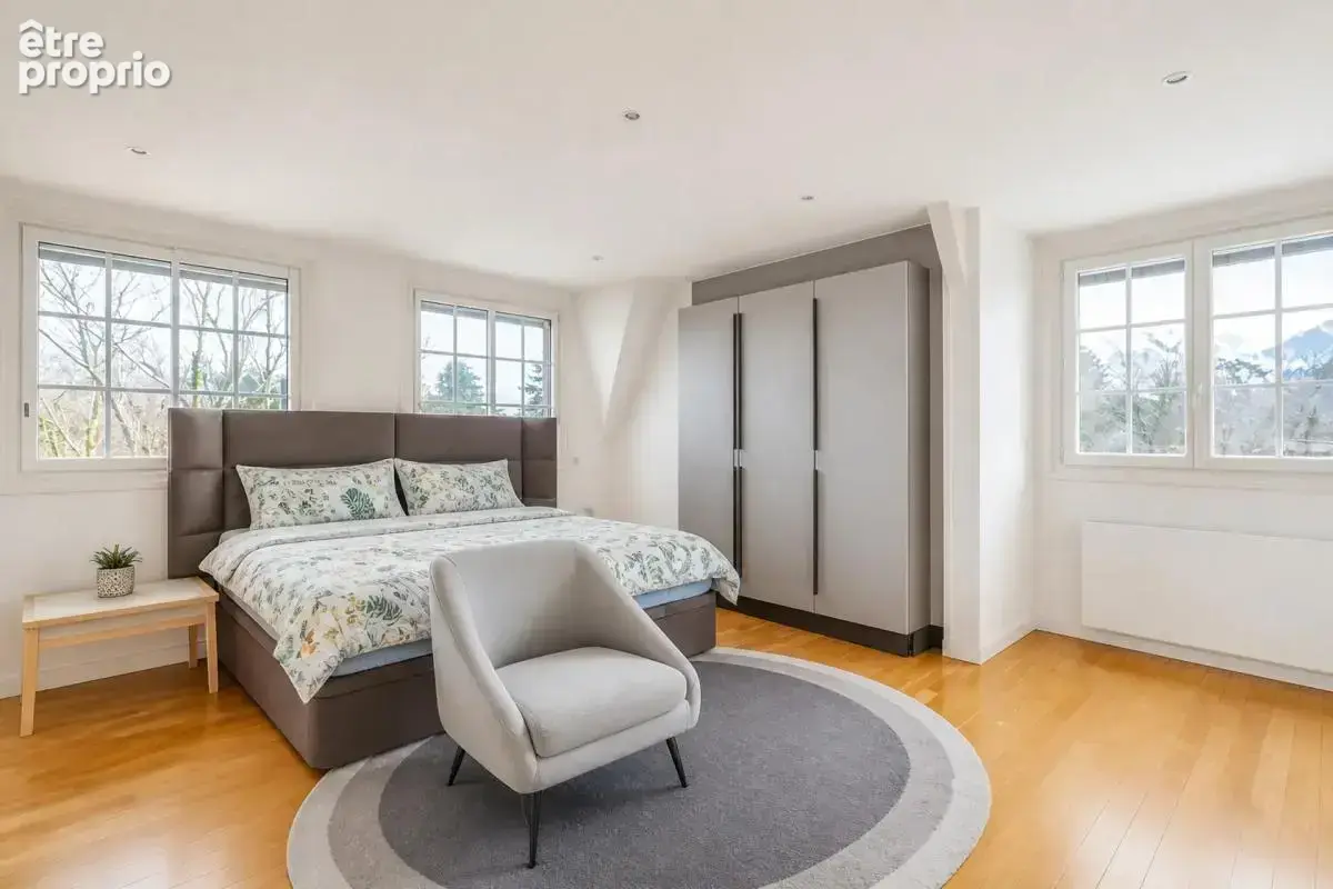 Villa de prestige à Saint-Laurent-de-Mur 450 m² - photo 7