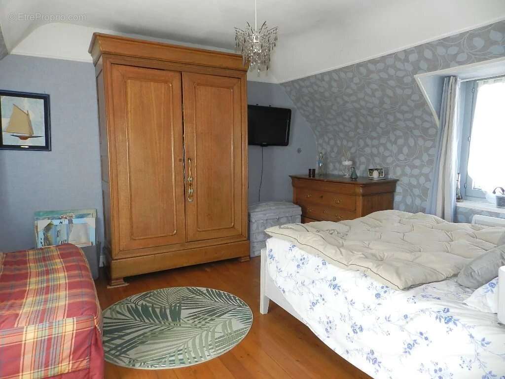 Centre ville, maison entierement restauree avec garage, jardin et jacuzzi. - photo 19