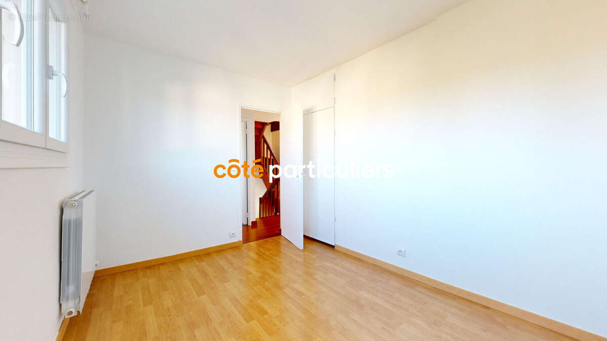 Maison à SAINT-REMY-LES-CHEVREUSE