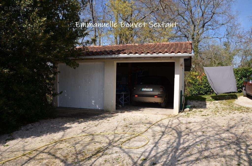 Maison à LIORAC-SUR-LOUYRE