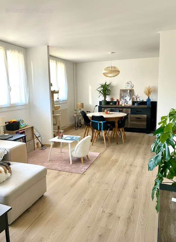 Cusset centre appartement T3 en parfait état - photo 3