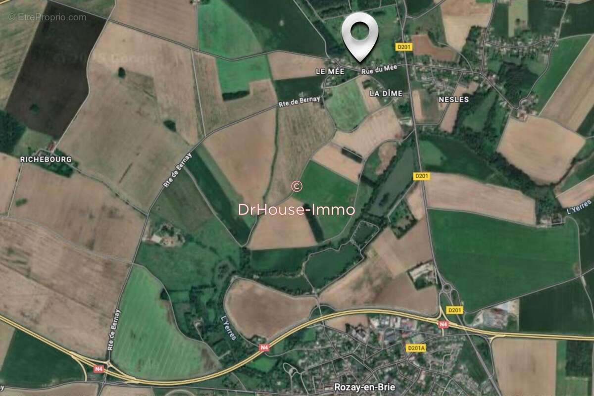 Terrain à LUMIGNY-NESLES-ORMEAUX