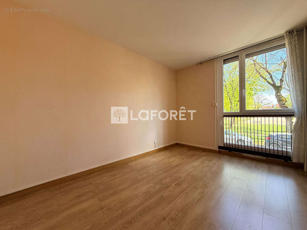 Appartement type 3 centre ville - photo 2