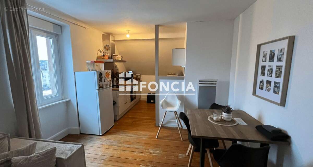 Bel appartement de caractère T4 – 81 m² – maison de maître proche Centre Ville Sarrebourg - photo 4