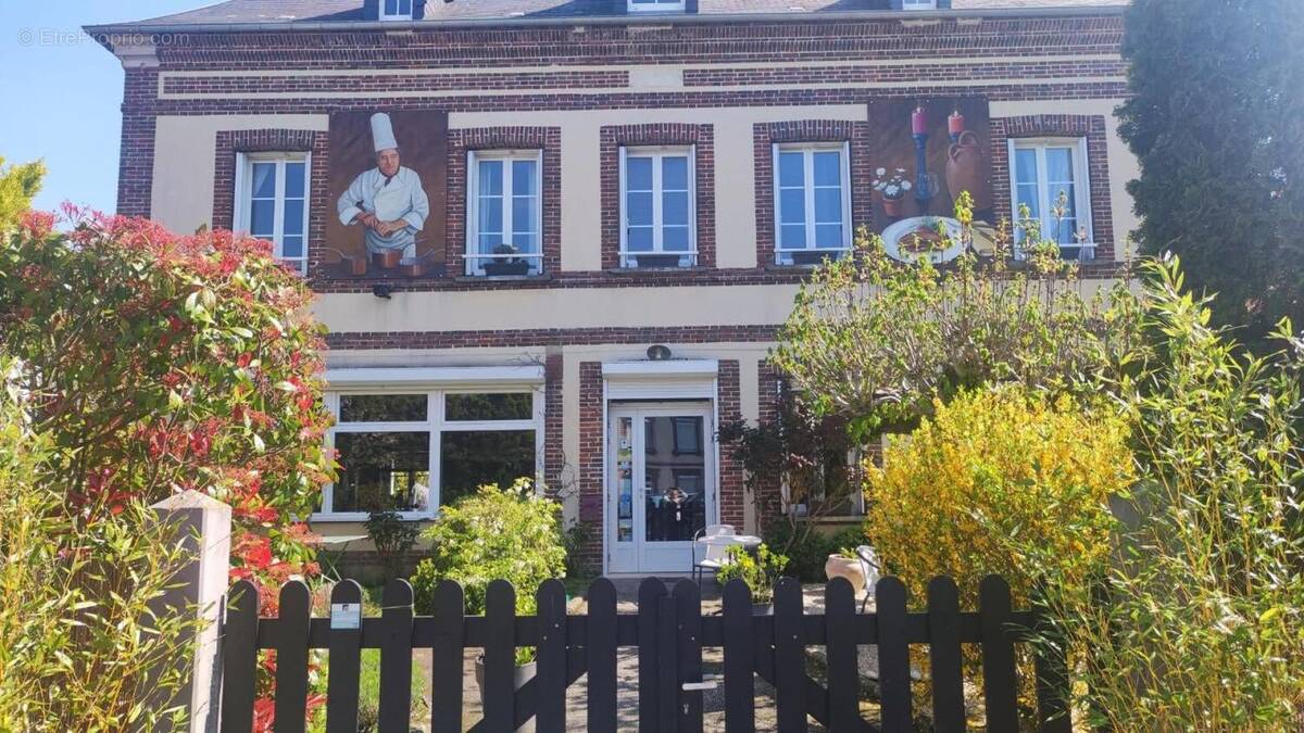 Photo 1 - Commerce à VERNEUIL-SUR-AVRE