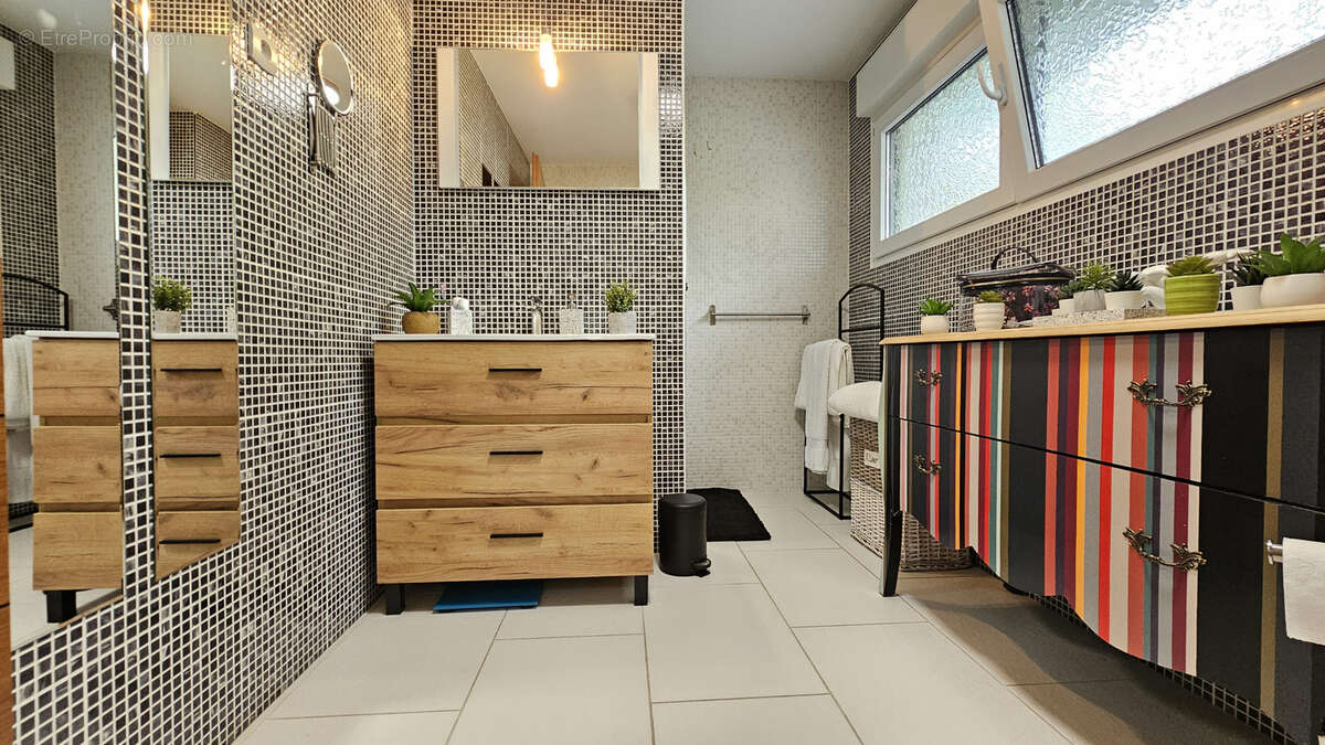 Maison à WARMERIVILLE