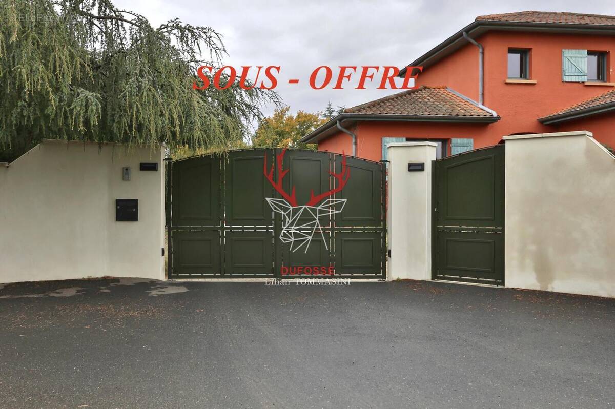 Photo 1 - Maison à LA TOUR-DE-SALVAGNY