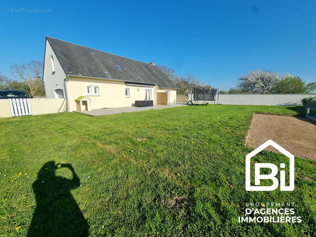 Maison à BRETTEVILLE-L&#039;ORGUEILLEUSE