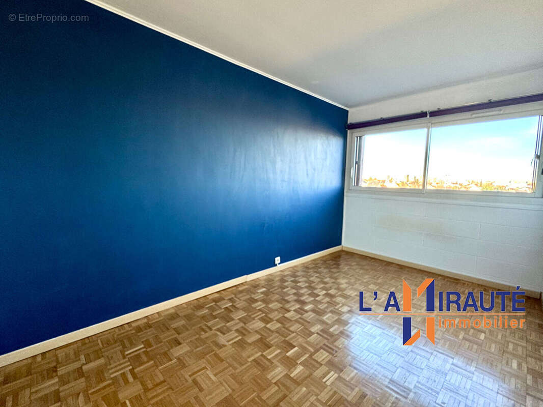 Appartement à HOUILLES