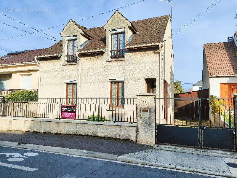 Maison à MITRY-MORY