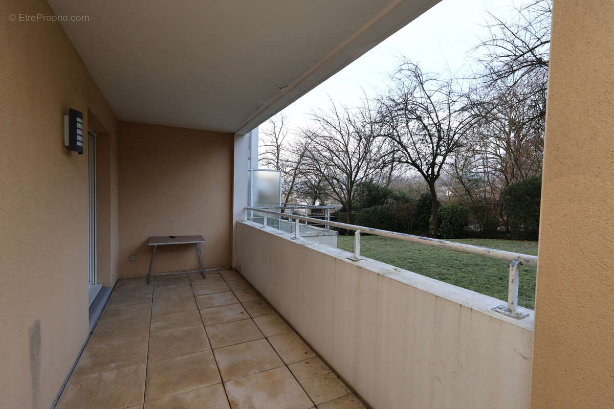 LAXOU , Au Calme Bel appartement F1 entièrement meublé de 27 m2 avec Terrasses et box de stationnement - photo 9