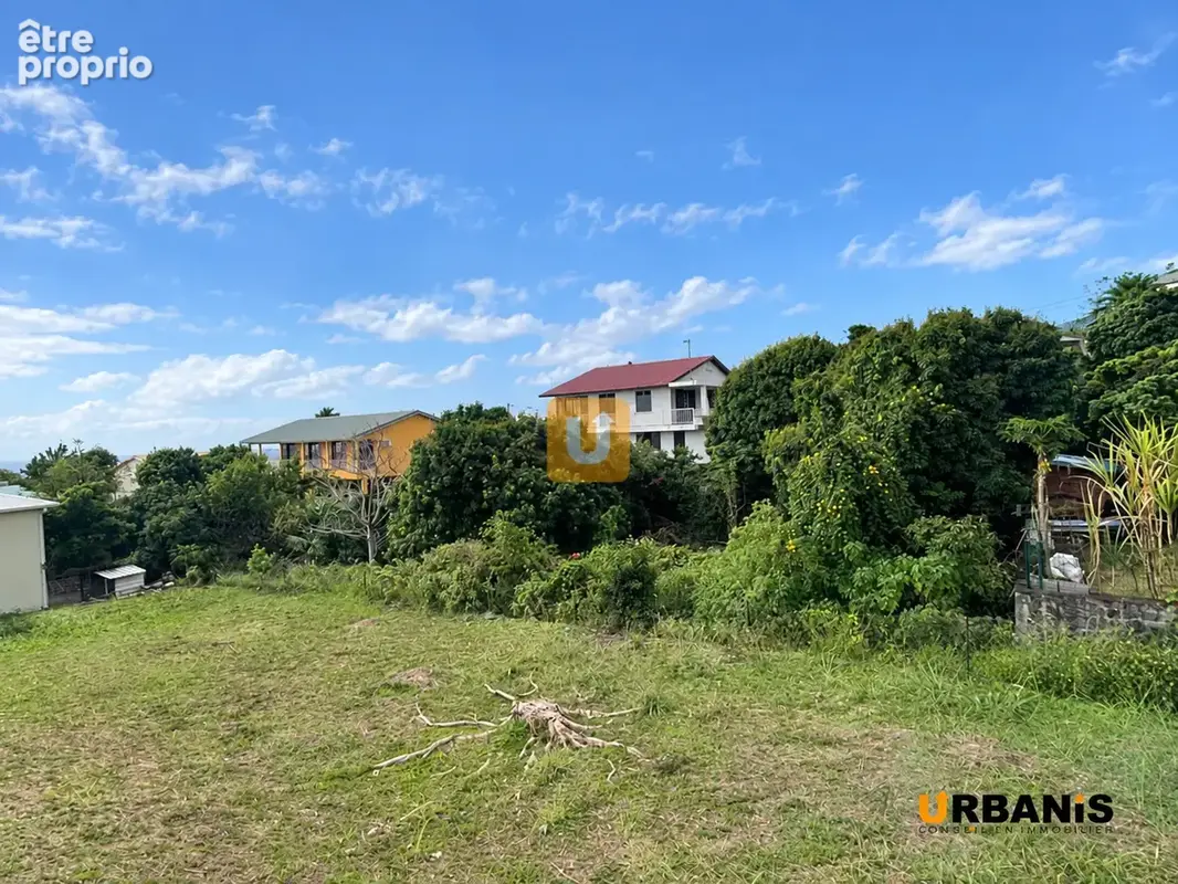 Photo Terrain à Saint-Paul au prix de 249 800€