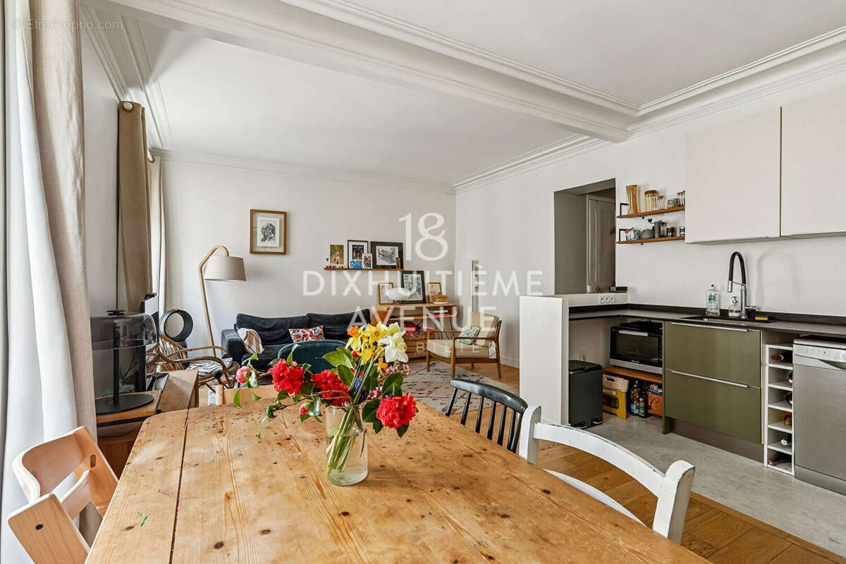Appartement à PARIS-18E