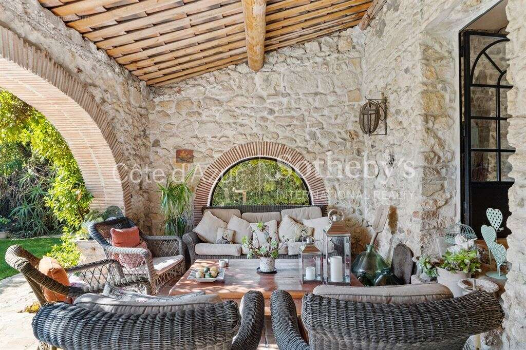 Maison à BIOT