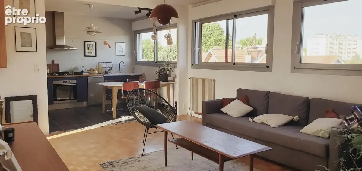 Magnifique T3 traversant avec grande terrasse – Le Busca - photo 4
