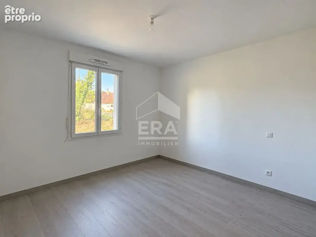 Maison 90m² à saint-georges-des-coteaux - photo 8
