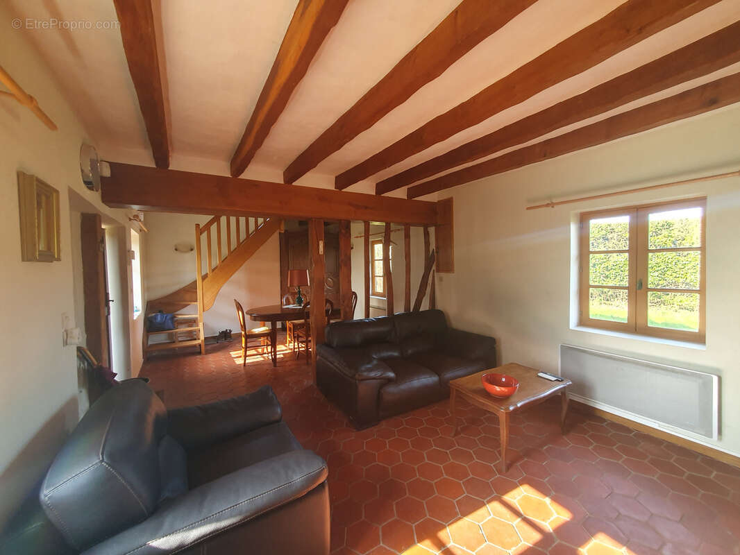 Maison à CORMEILLES