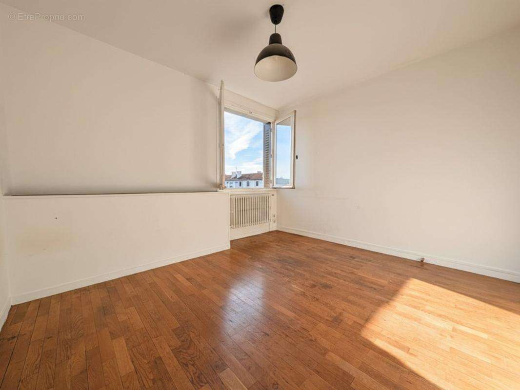 Appartement à LYON-8E
